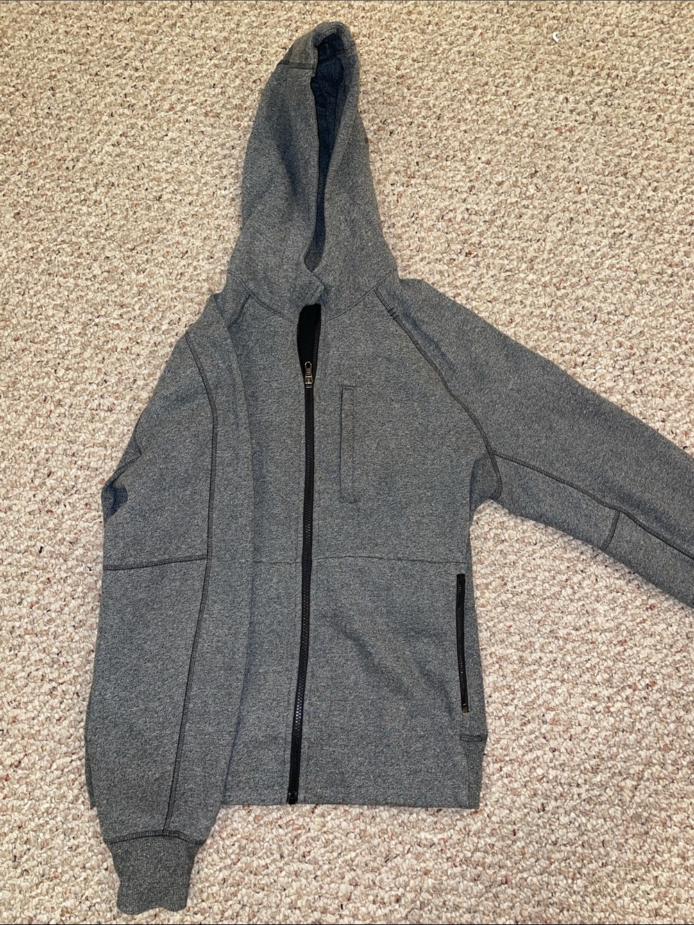 Men’s lululemon athletica Gray Full-Zip Hoodie. 3 pockets.